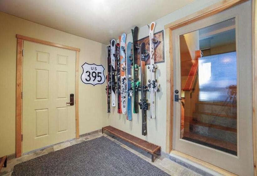 483 Steps To The Slopes Canyon Lodge   Cozy Renovated Mammoth Townhome