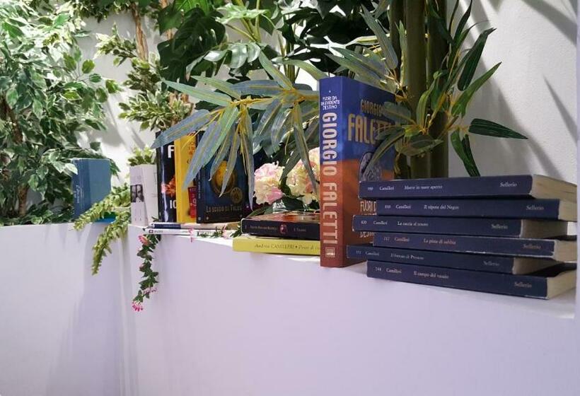 تختخواب و صبحانه Oasi Del Libro
