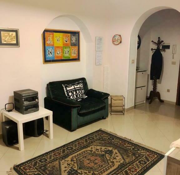 Flat For 2 In Catania, With New Air Conditioning System 2023, B&b Le Voci Del Mercato