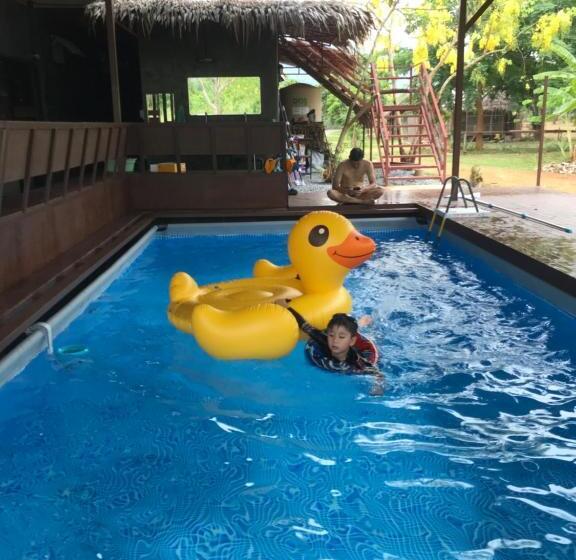 هتل Baan Nork Farmstay บ้านนอก ฟาร์มสเตย์