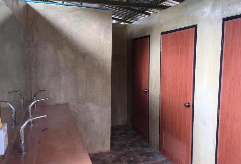 هتل Baan Nork Farmstay บ้านนอก ฟาร์มสเตย์