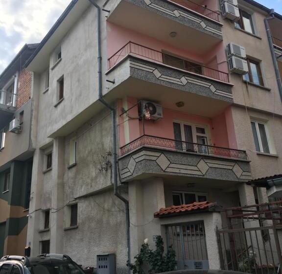 پانسیون Daniel Guest House
