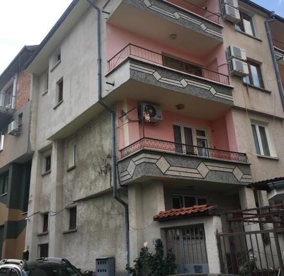 پانسیون Daniel Guest House