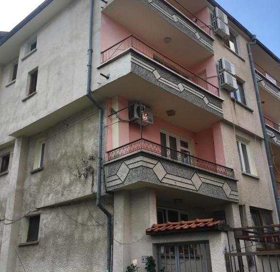 پانسیون Daniel Guest House