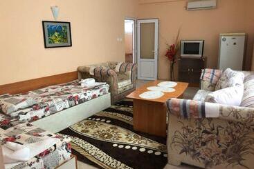 پانسیون Daniel Guest House