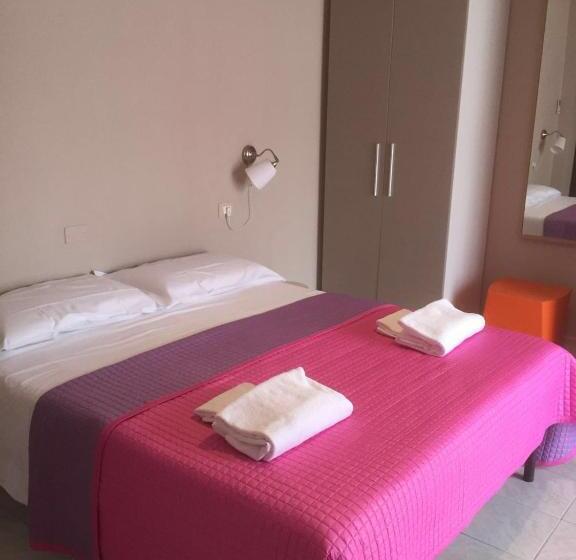 پانسیون Hostal Al Porto