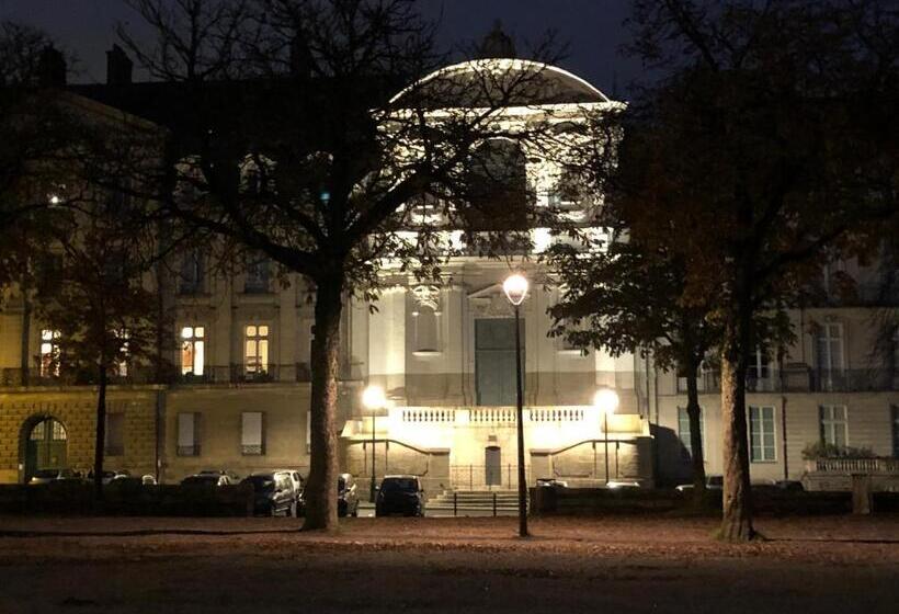 پانسیون La Maison D Hôtes Nantes Centre
