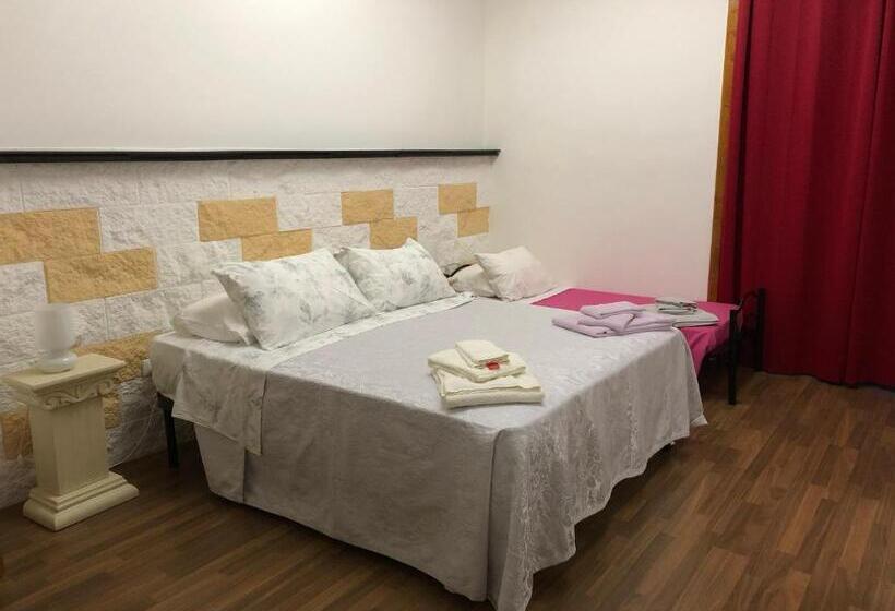بنسيون Monterussi Bed And Breakfast