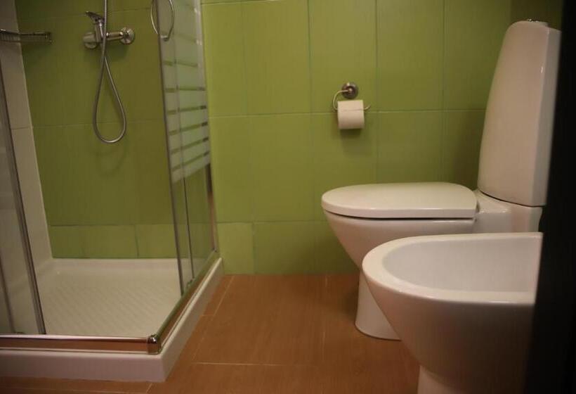 پانسیون Pinho Apartments, Studios And Rooms