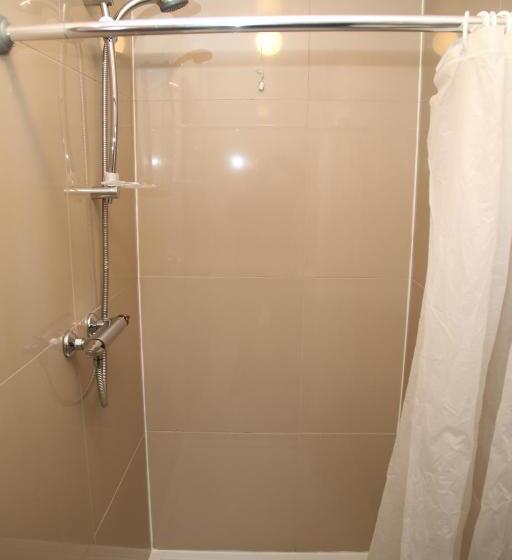 پانسیون Victorin House   All Rooms Are En Suite