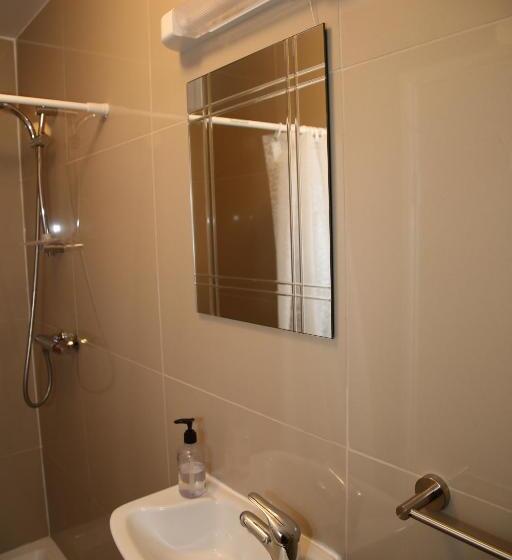 پانسیون Victorin House   All Rooms Are En Suite