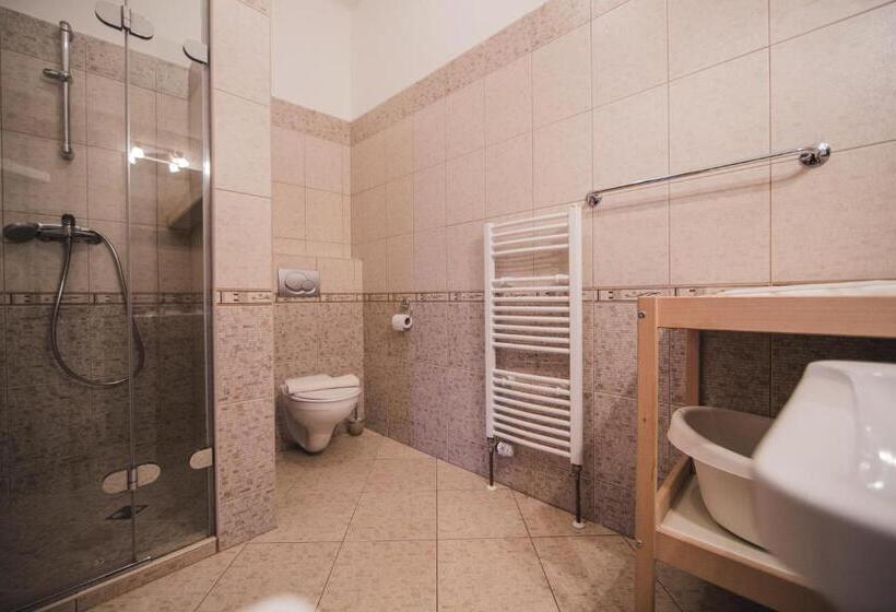 هاستل Penzion U Papoušků