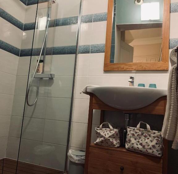 تختخواب و صبحانه Chambres D Hôtes Les Foulons