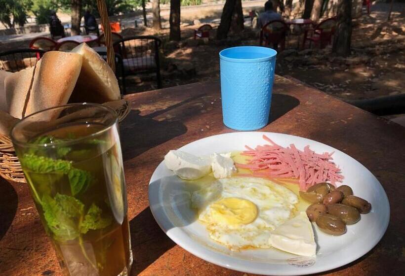 تختخواب و صبحانه Dar Onsar