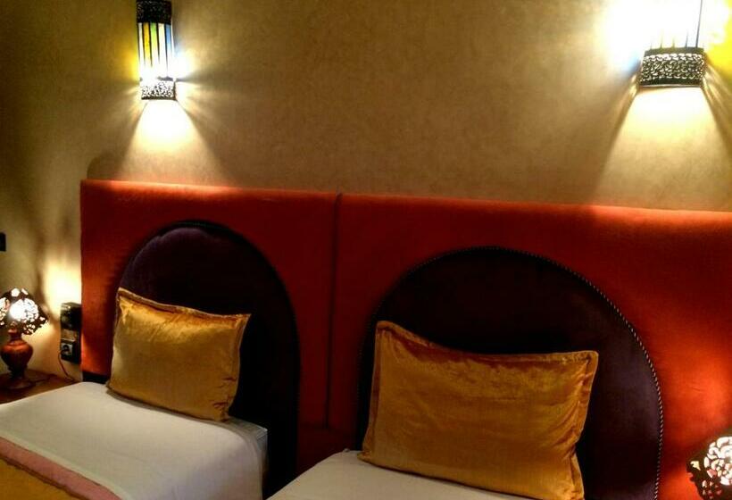 تختخواب و صبحانه Gite Tizi Mizik