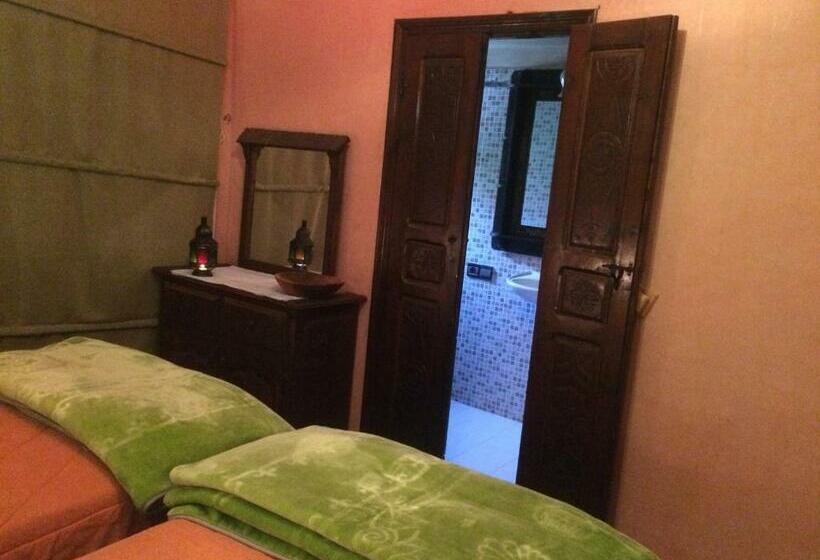 تختخواب و صبحانه Gite Tizi Mizik