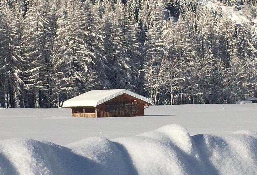 تختخواب و صبحانه Gästehaus Helga