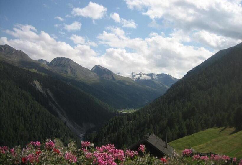 تختخواب و صبحانه Gästehaus Helga