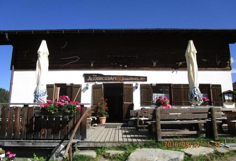 تختخواب و صبحانه Gästehaus Helga