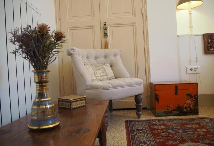 تختخواب و صبحانه Maison Velvet