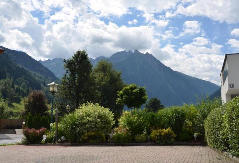 مبيت وإفطار Pension Dorfplatzl