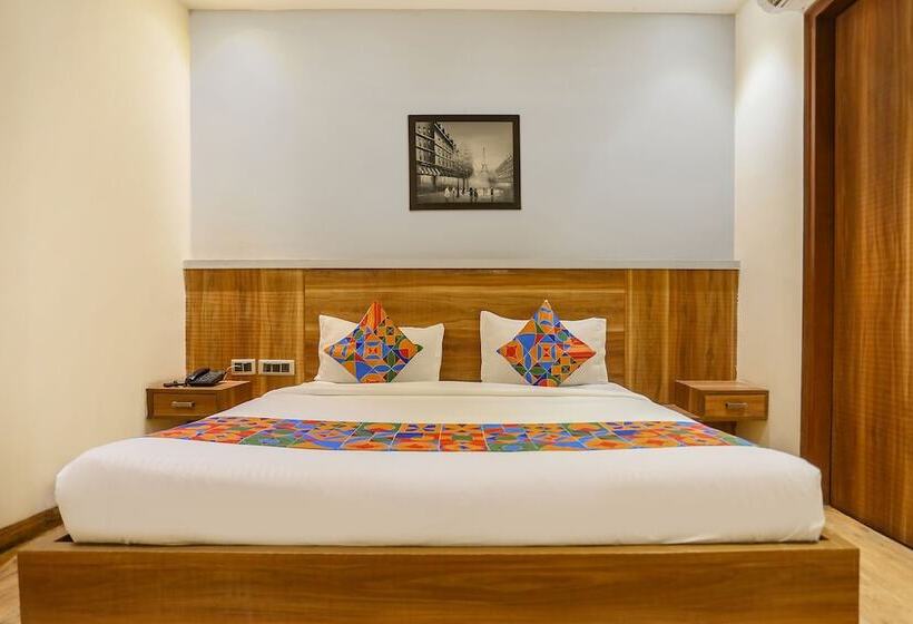 Fabhotel Royal Touch Patel Nagar
