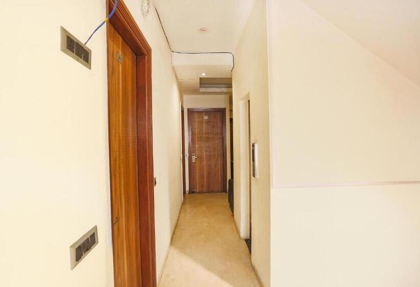 Fabhotel Royal Touch Patel Nagar