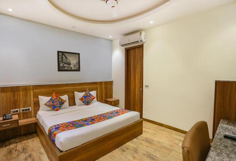 Fabhotel Royal Touch Patel Nagar