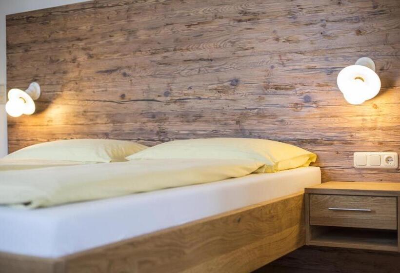 هتل Garni Mühlbacher   Inklusive Kostenfreiem Eintritt In Die Alpentherme