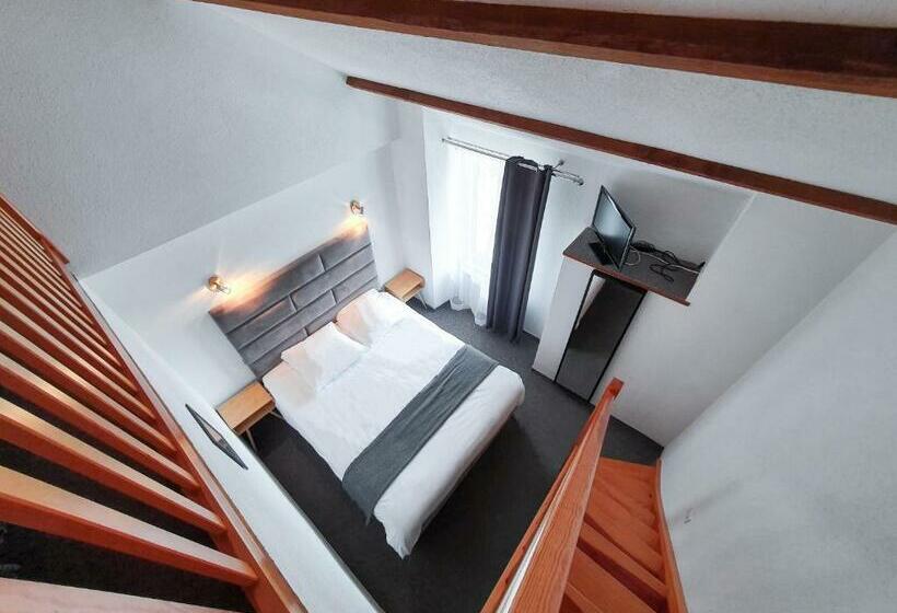 酒店 Hôtel Les Tilleuls De Pareloup à Salles Curan