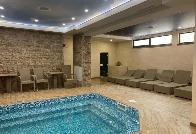 هتل Jaky Spa Complex