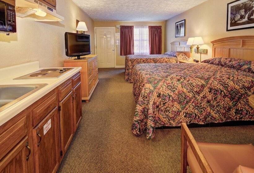 هتل Mountain Aire Inn Sevierville  Pigeon Forge