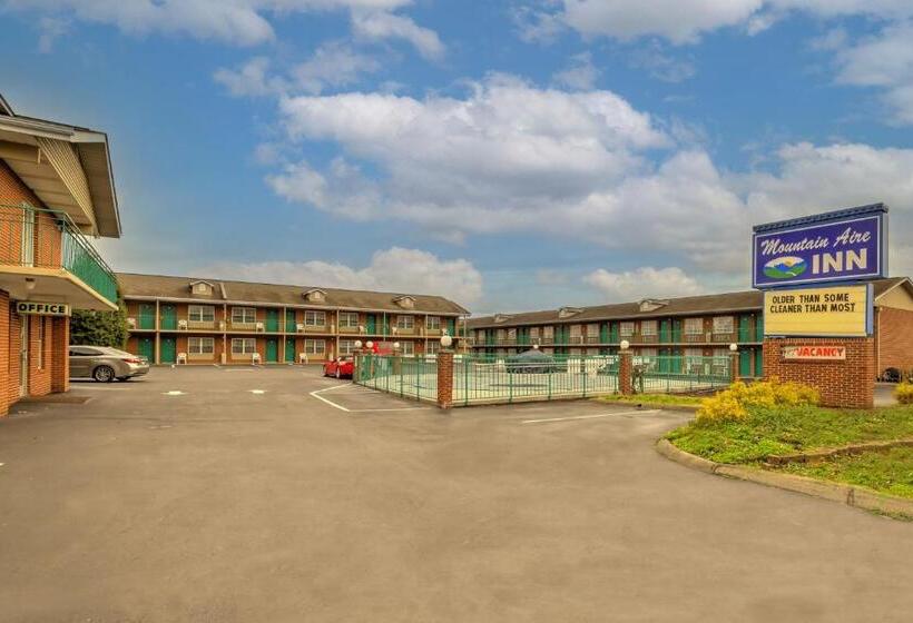 هتل Mountain Aire Inn Sevierville  Pigeon Forge
