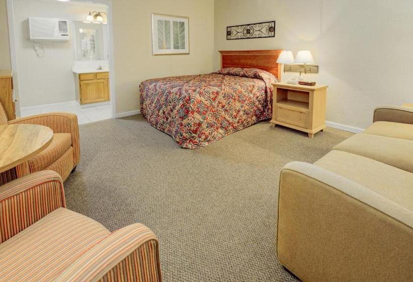 هتل Mountain Aire Inn Sevierville  Pigeon Forge