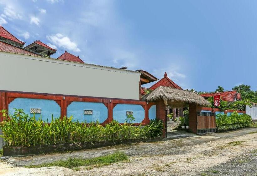 ホテル Spot On 90882 Sari Homestay