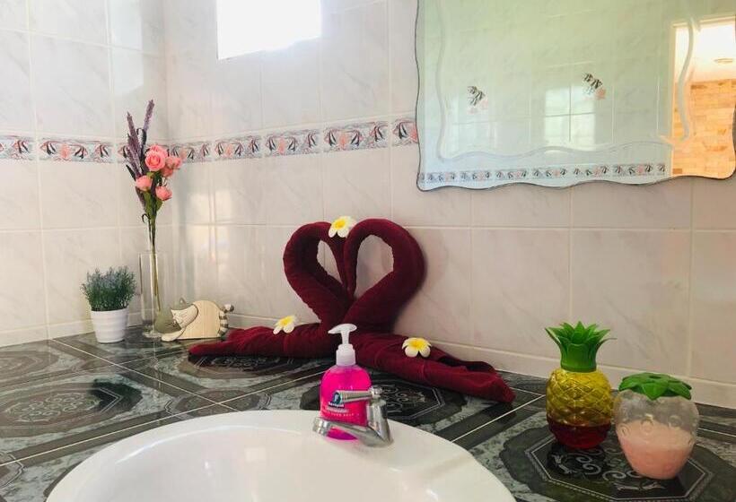پانسیون Angelot Villa