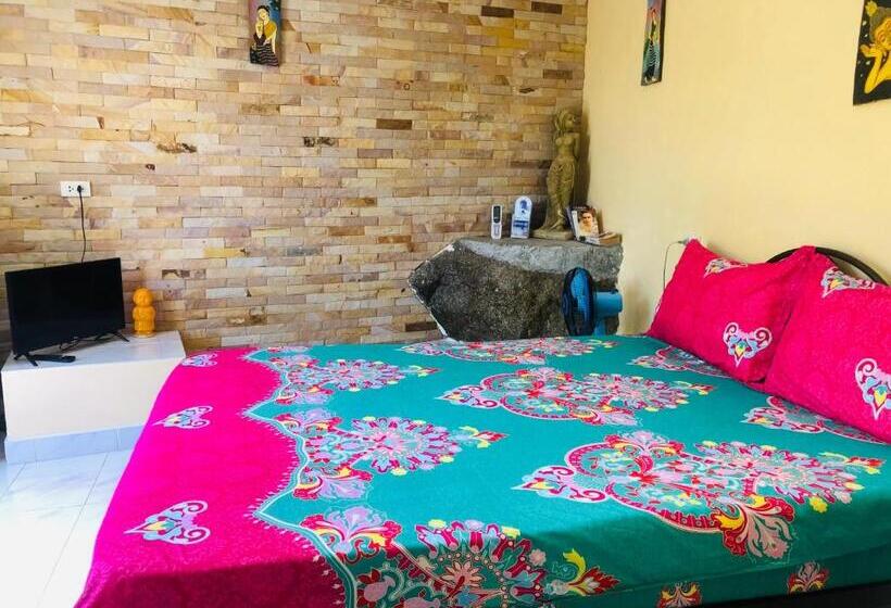 پانسیون Angelot Villa