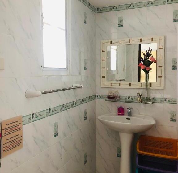 پانسیون Angelot Villa