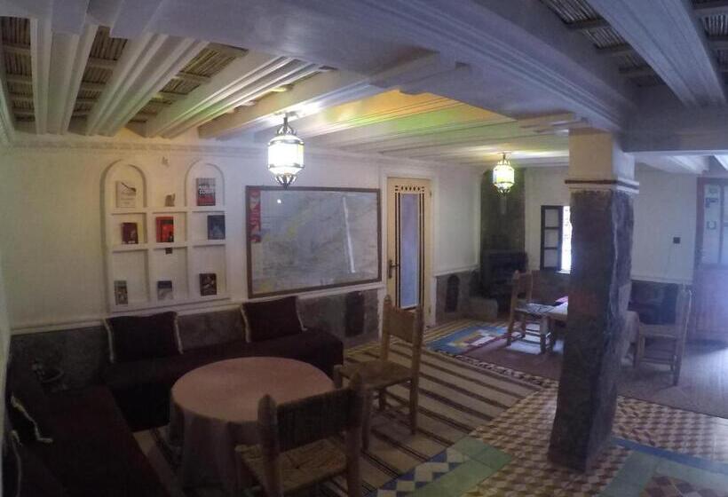 بنسيون Auberge Des Peupliers Café Restaurant