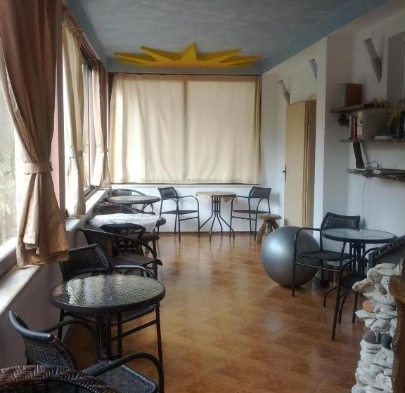 پانسیون Guest House Dara