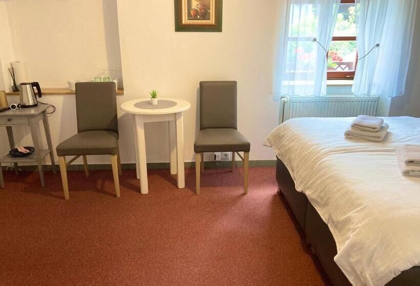 پانسیون Guesthouse Mikuláš Mikulov   Free Parking In The City Center