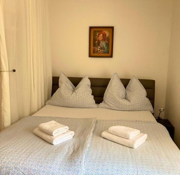 پانسیون Guesthouse Mikuláš Mikulov   Free Parking In The City Center