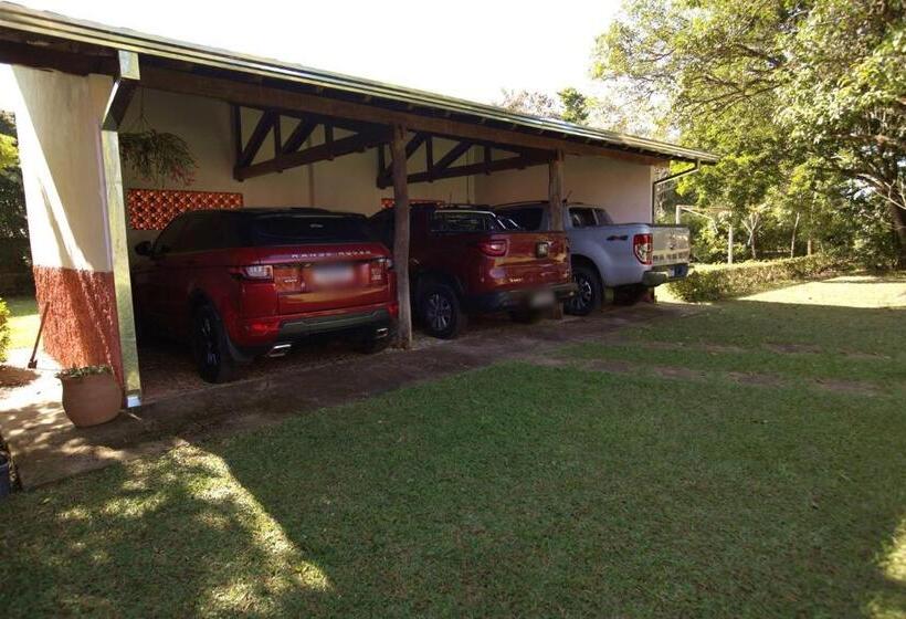 Piscina E Muito Lazer Em Linda Chacara, Franca Sp