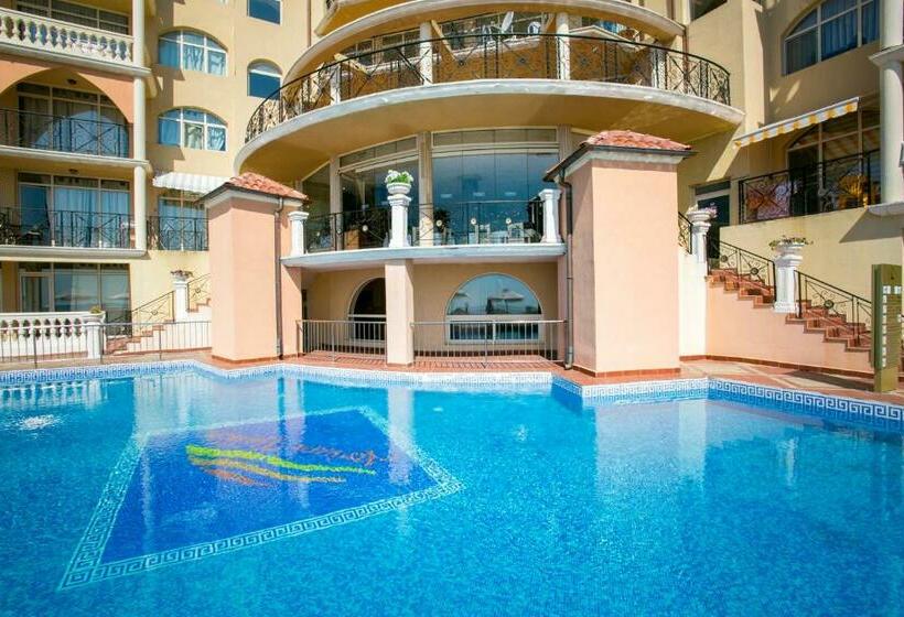 استراحتگاه Atrium Beach Hotel   All Inclusive