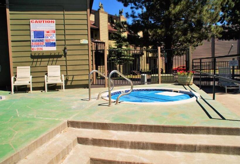 264   Beautiful Spacious Pet Friendly Townhome