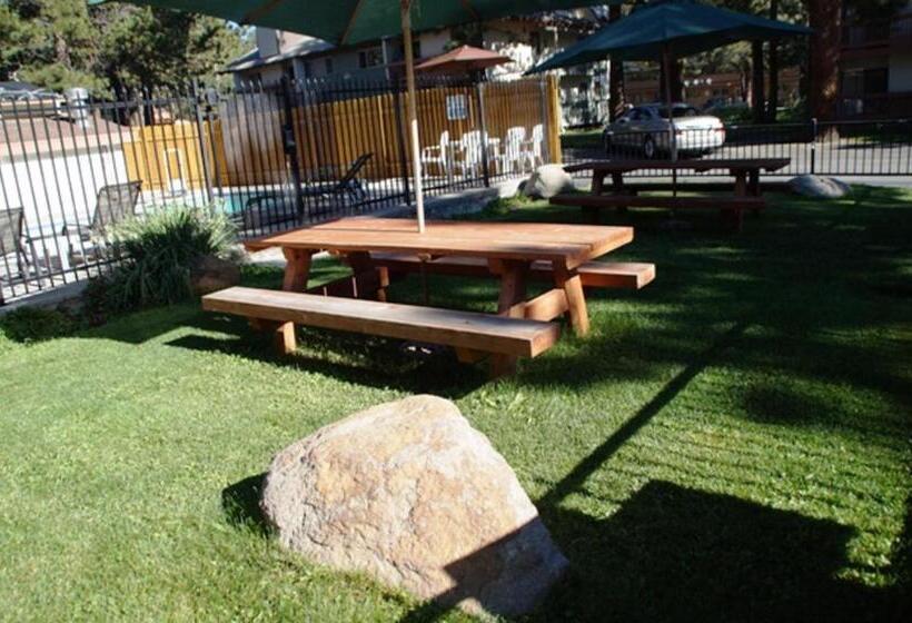 292   Pet Friendly Mammoth Condo Pool Spa
