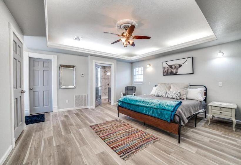 5 Bdrm Home On 2 Acres Mins To Wineries Private Heated Pool And Hot Tub