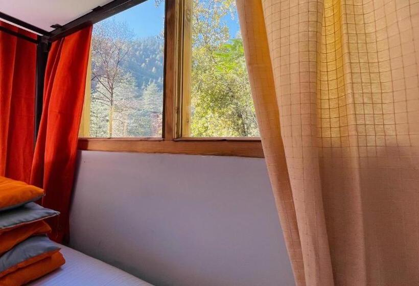 فندق صغير Madpackers Jibhi   Of Streamsides & Waterfalls
