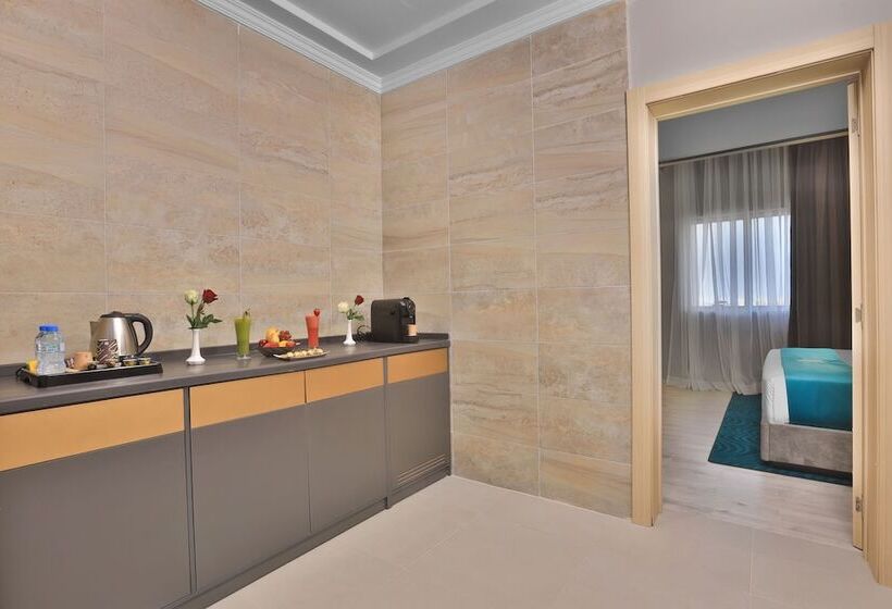 Paradise Elite Hotel Tahlia