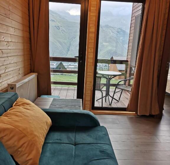هتل Kazbegi Twins